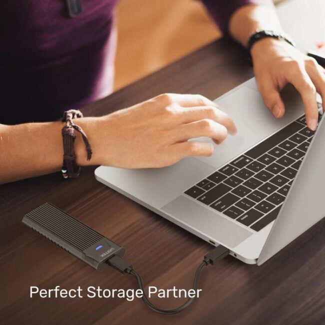 Unitek S1203ABK USB3.1 Gen2 To M.2 SSD Tool-Free (PCIe/NVMe) Enclosure