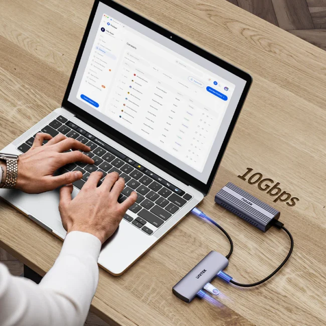 Unitek uHUB Q4 4-in-1 10Gbps USB-C Hub with 2 USB-A & 2 USB-C Ports - Image 6